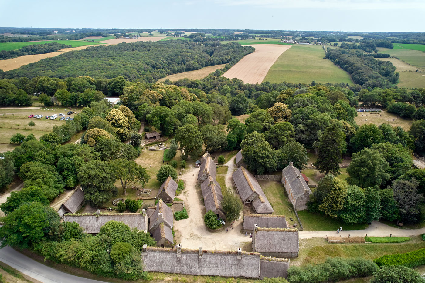 vue aérienne village breton poul fetan